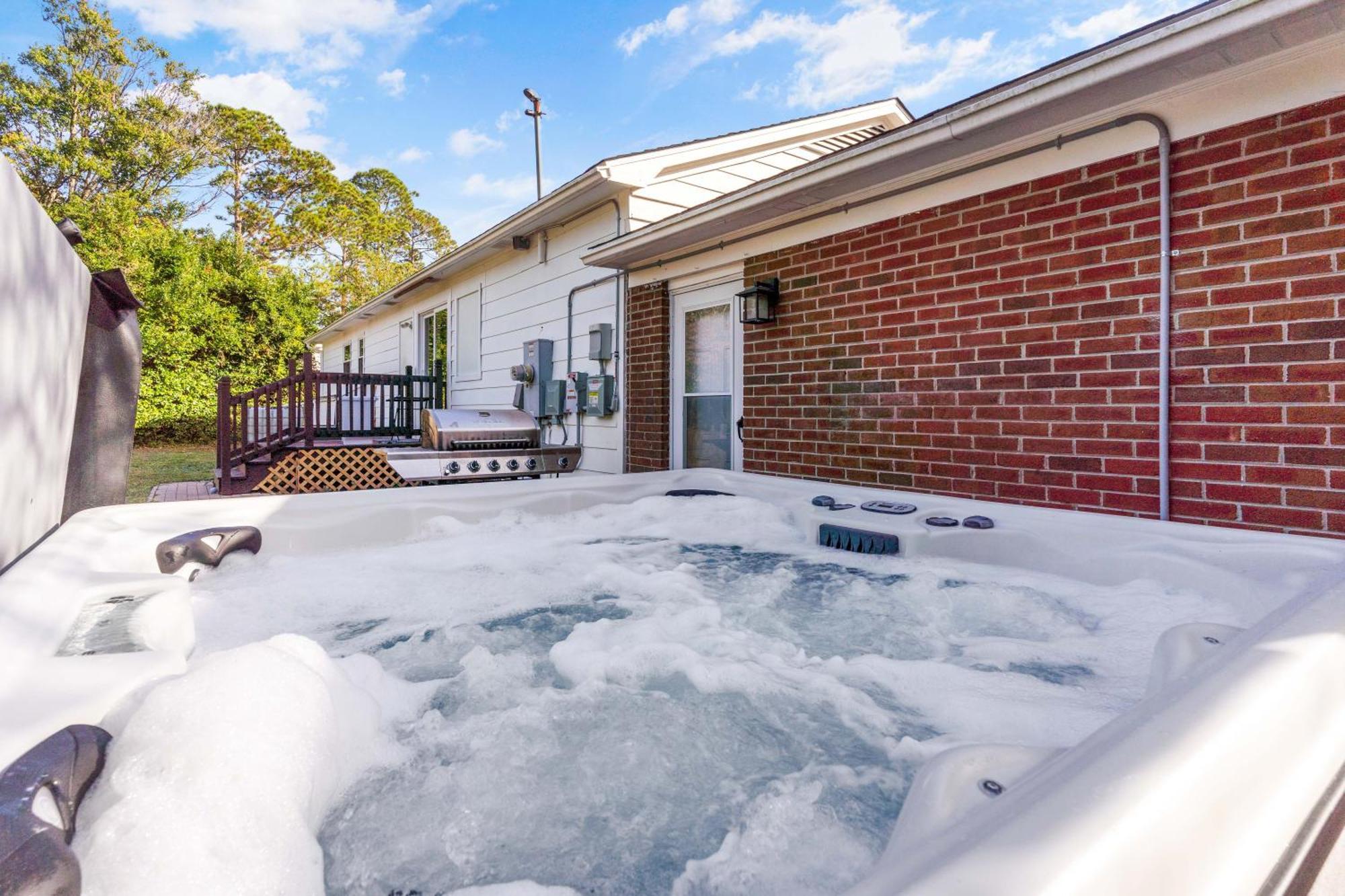 Vila Chill Retreat, Hot Tub, Large Private Yard Wilmington Exteriér fotografie